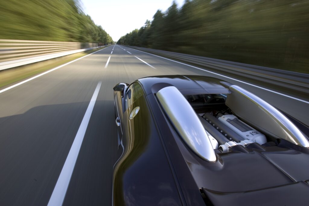 Hace 15 años el Bugatti Veyron batía el récord mundial de velocidad via Carsfera.com
