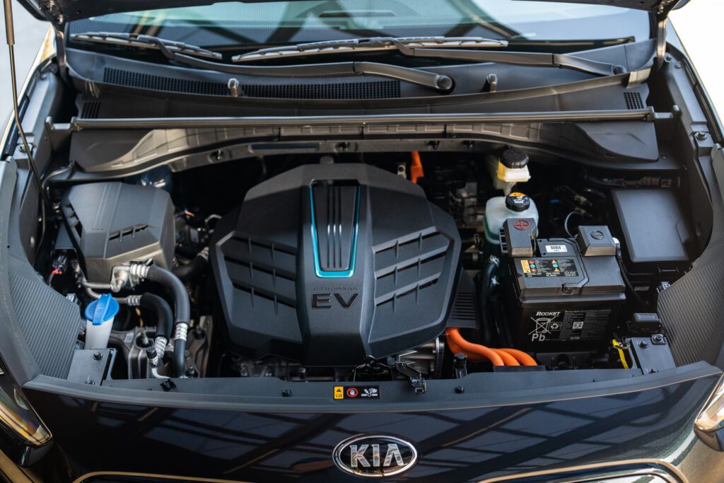 2020 KIA Niro EV EX Premium – The Game Changer That isn’t a Tesla via Carsfera.com