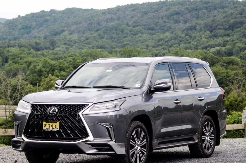 2020 Lexus LX570 is the Sexy Cousin of the Land Cruiser via Carsfera.com