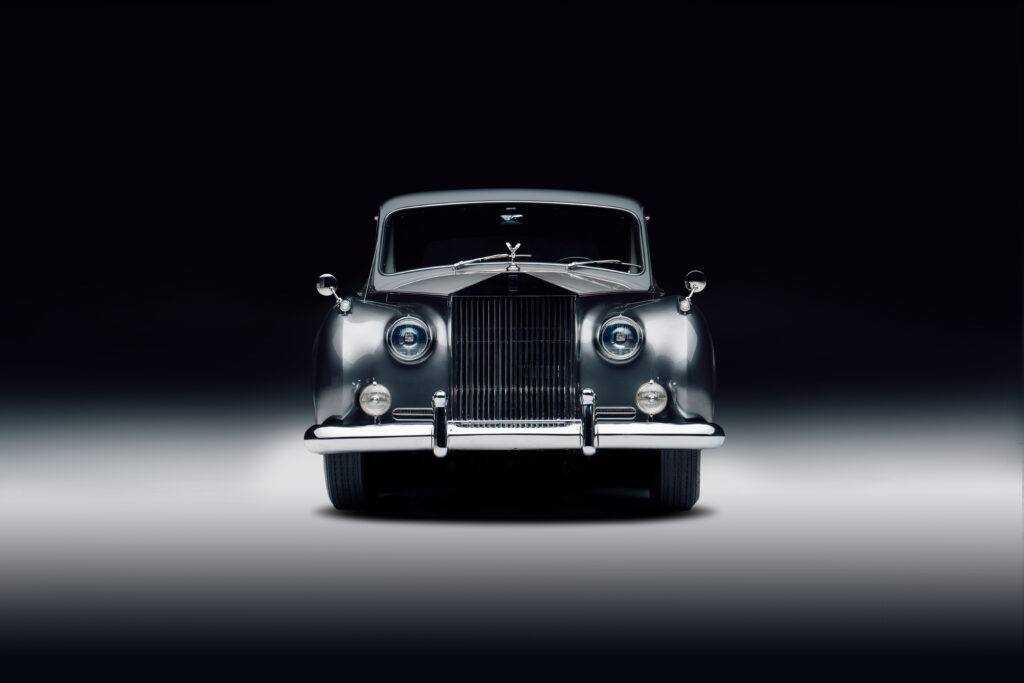 LUNAZ UNVEILS WORLD’S FIRST ELECTRIC CLASSIC ROLLS-ROYCE CARS via Carsfera.com