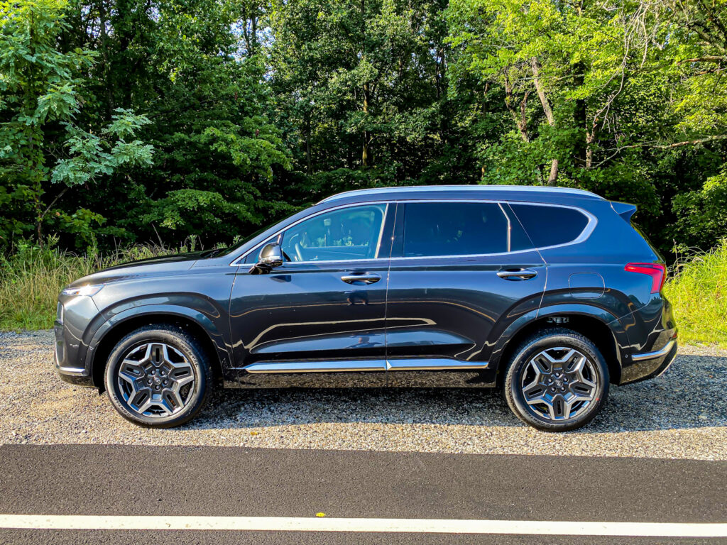 2021 Hyundai Santa Fe Calligraphy Brings Art to Your Driveway via @Carsfera.com