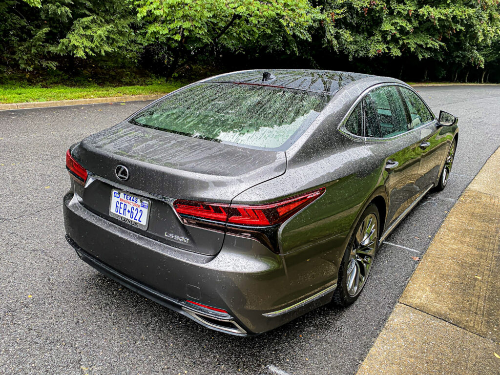 2021 Lexus LS500 – The Largest Luxury Sedan Lives On via Carsfera.com