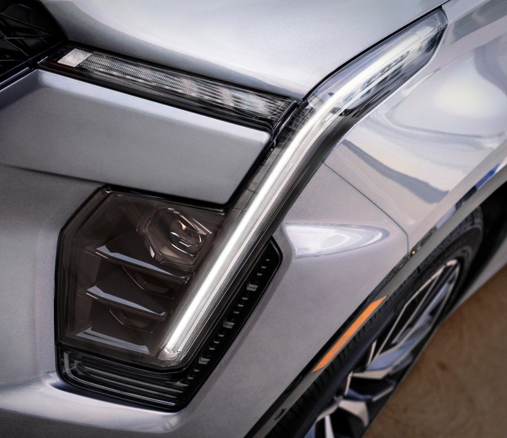 2024 Cadillac XT4 via Carsfera.com