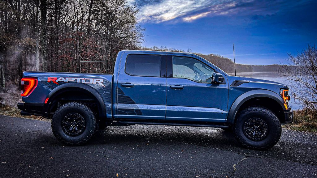 Explore the ultimate off-road truck, the 2023 Ford F-150 Raptor R: unparalleled power, design, and off-road technology via Carsfera.com