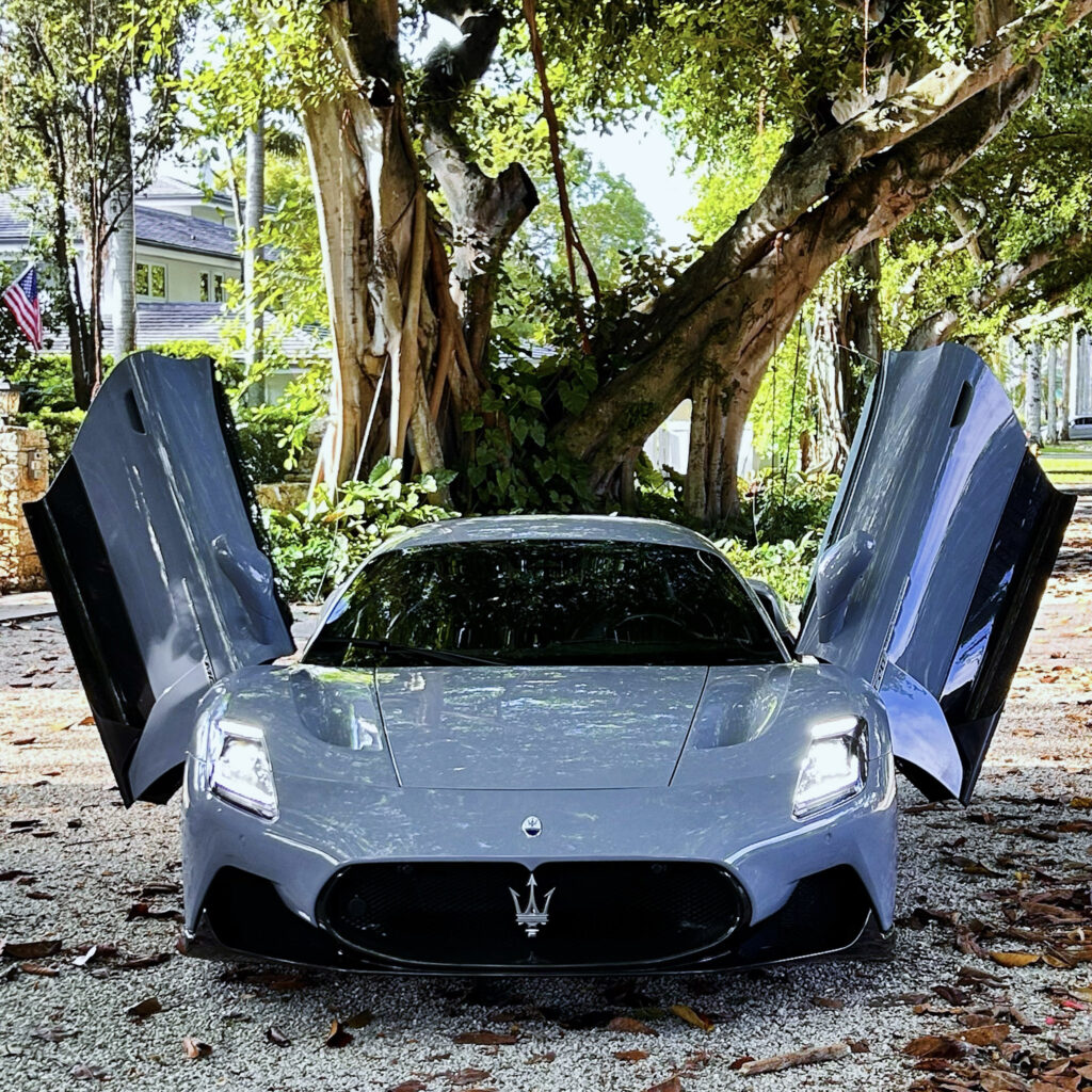 2023 Maserati MC20 Coupe in Miami streets. Visit Carsfera.com