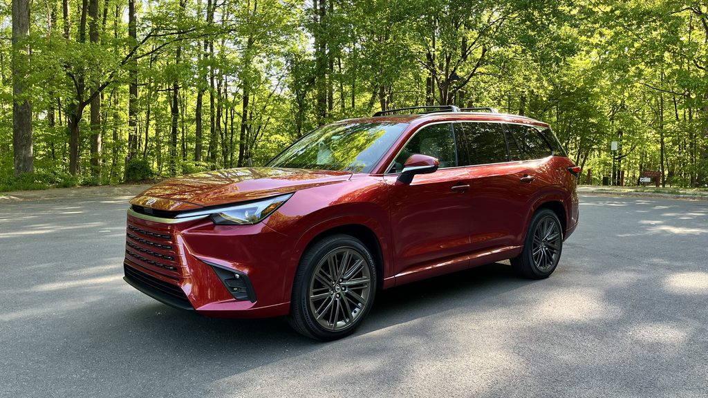 2026 Lexus TX 550h+: Electrifying Family Luxury
