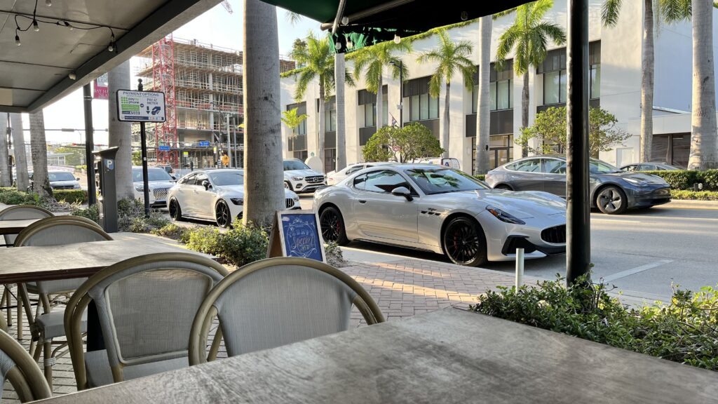 Carsfera_Maserati__High_Resolution