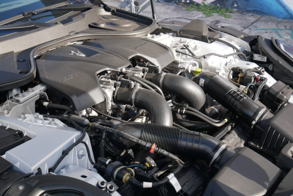 Carsfera_Maserati__High_Resolution