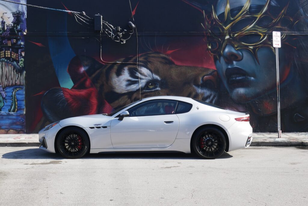 Carsfera_Maserati__High_Resolution